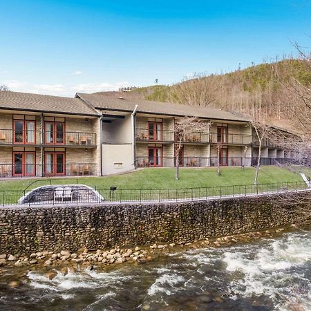Econo Lodge Inn & Suites On The River Gatlinburg Ngoại thất bức ảnh