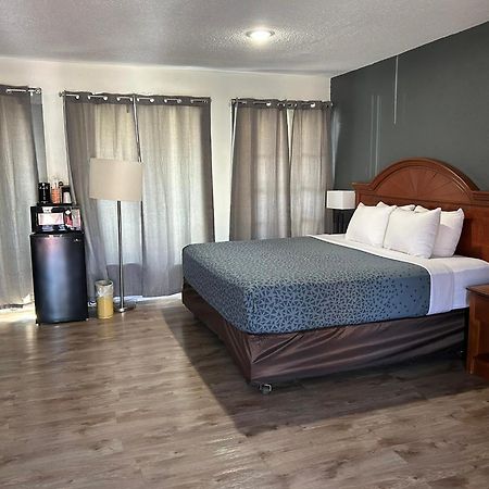 Econo Lodge Inn & Suites On The River Gatlinburg Ngoại thất bức ảnh