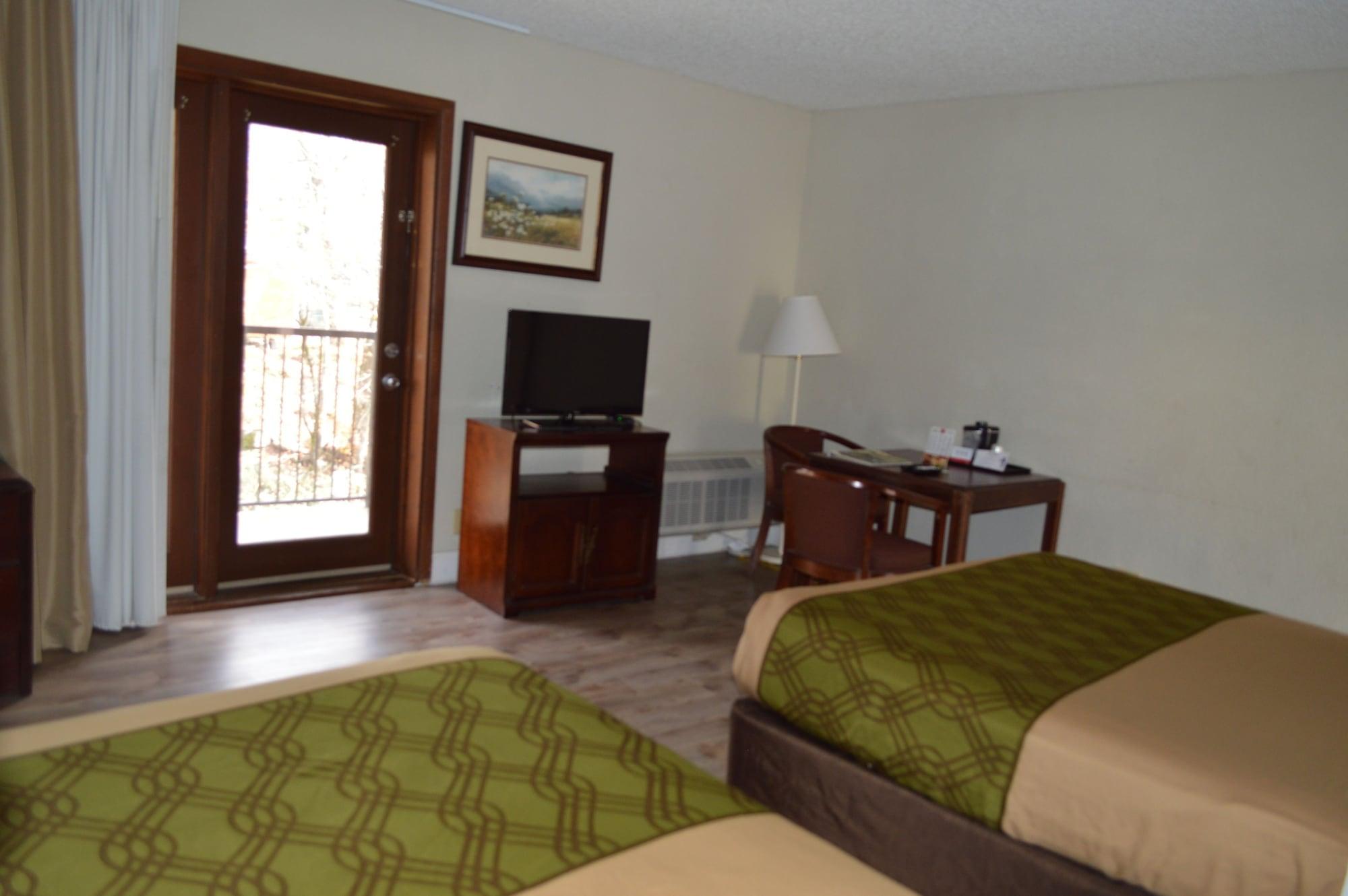 Econo Lodge Inn & Suites On The River Gatlinburg Ngoại thất bức ảnh