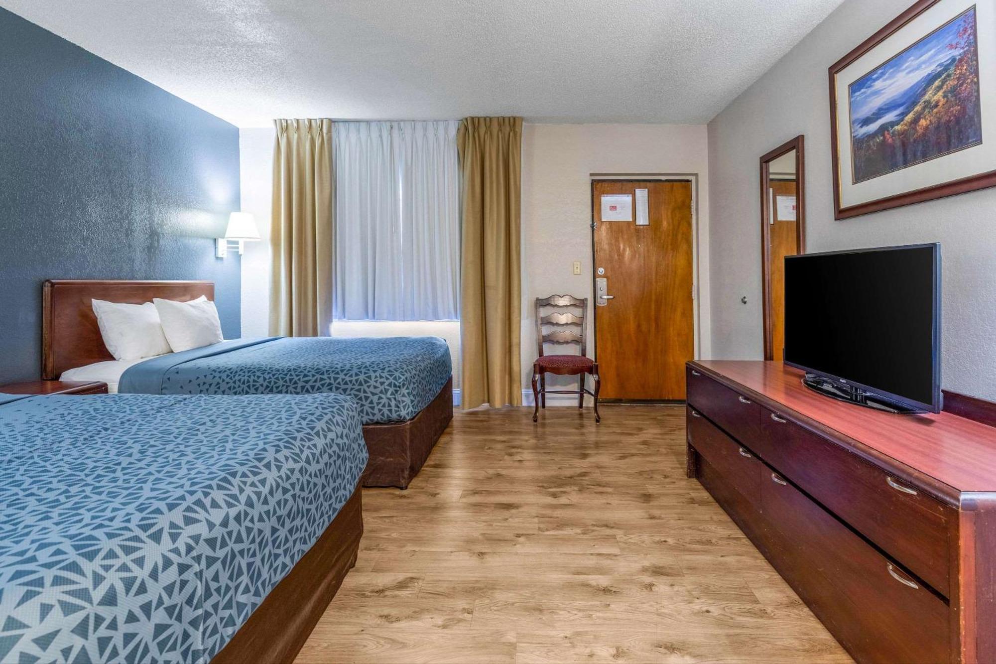 Econo Lodge Inn & Suites On The River Gatlinburg Ngoại thất bức ảnh