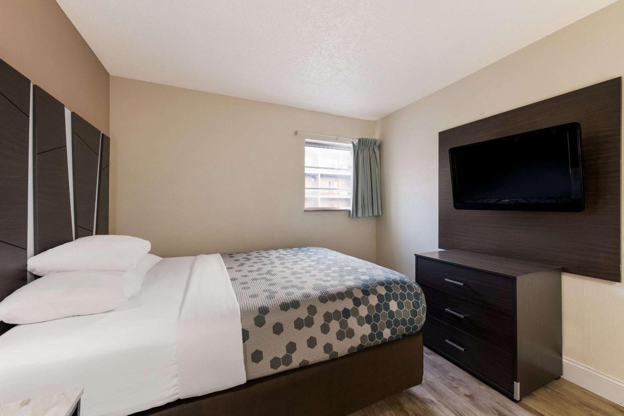 Econo Lodge Inn & Suites On The River Gatlinburg Ngoại thất bức ảnh