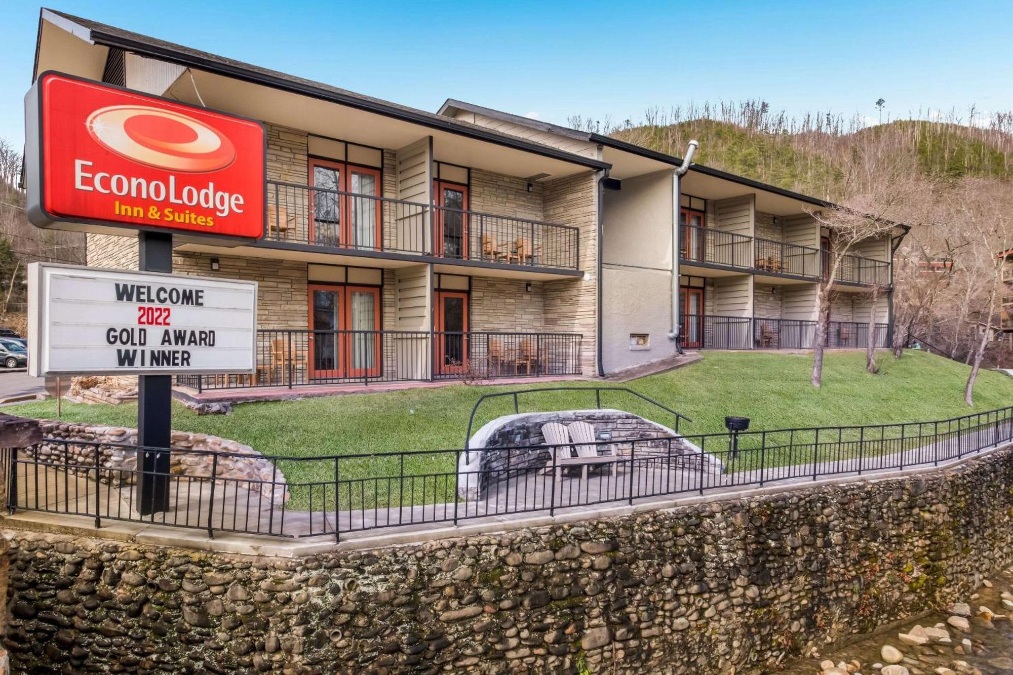 Econo Lodge Inn & Suites On The River Gatlinburg Ngoại thất bức ảnh