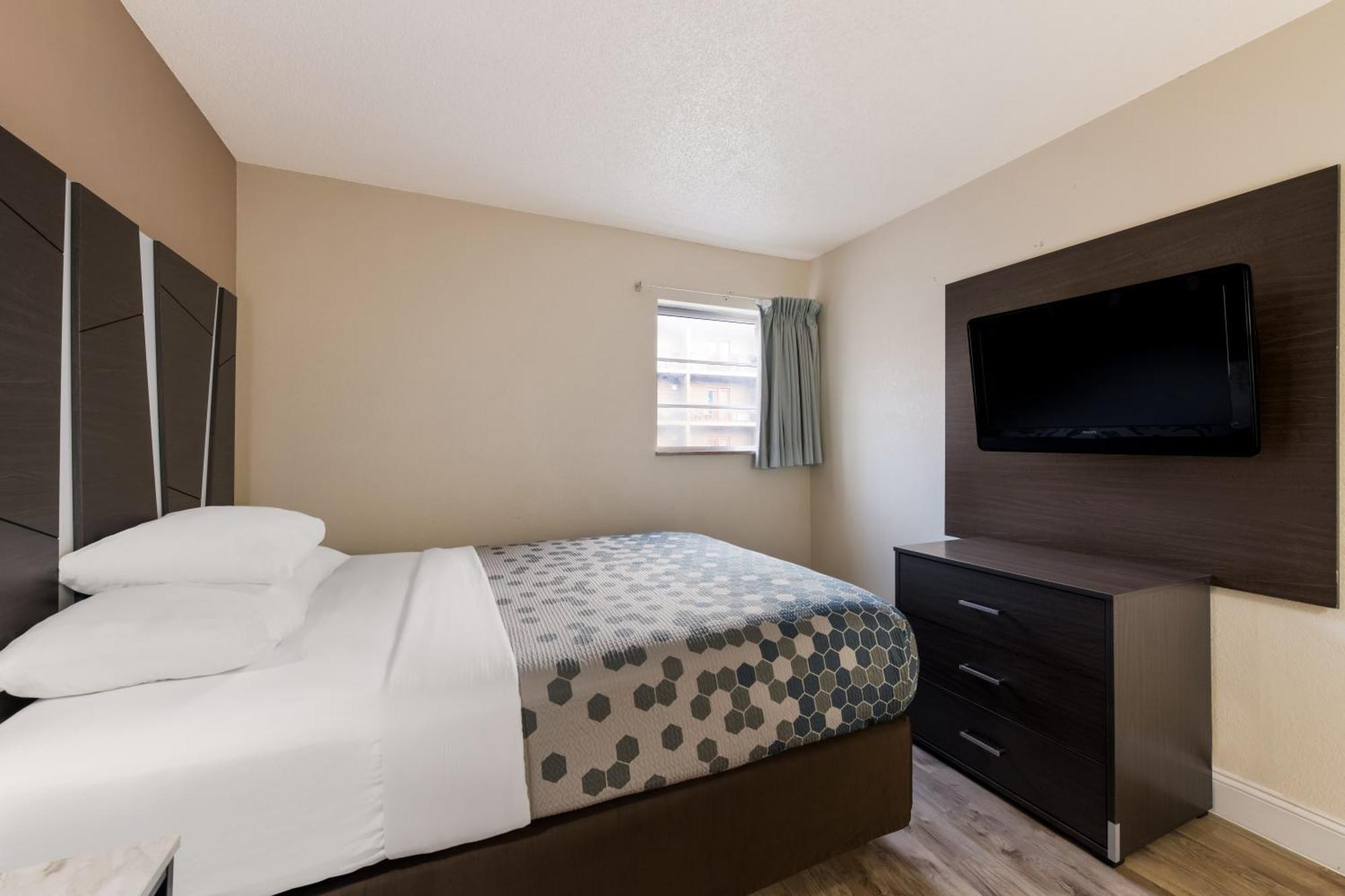 Econo Lodge Inn & Suites On The River Gatlinburg Ngoại thất bức ảnh