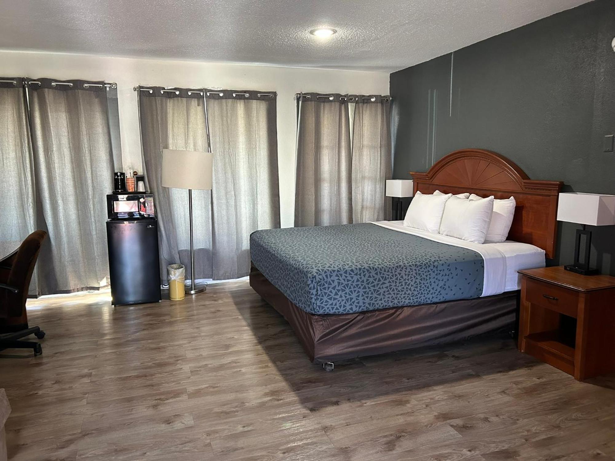 Econo Lodge Inn & Suites On The River Gatlinburg Ngoại thất bức ảnh